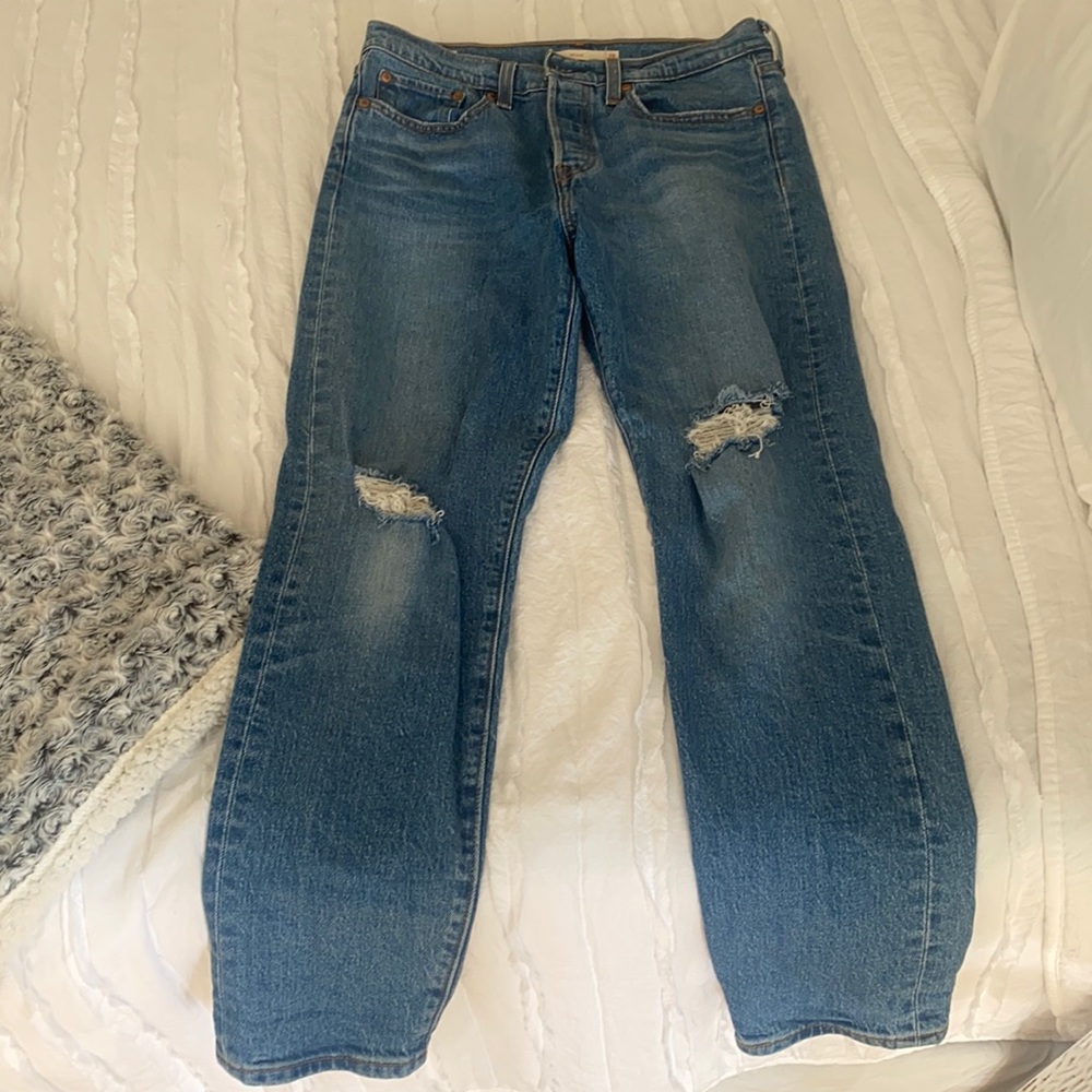 Levi’s Wedgie Jean size 28